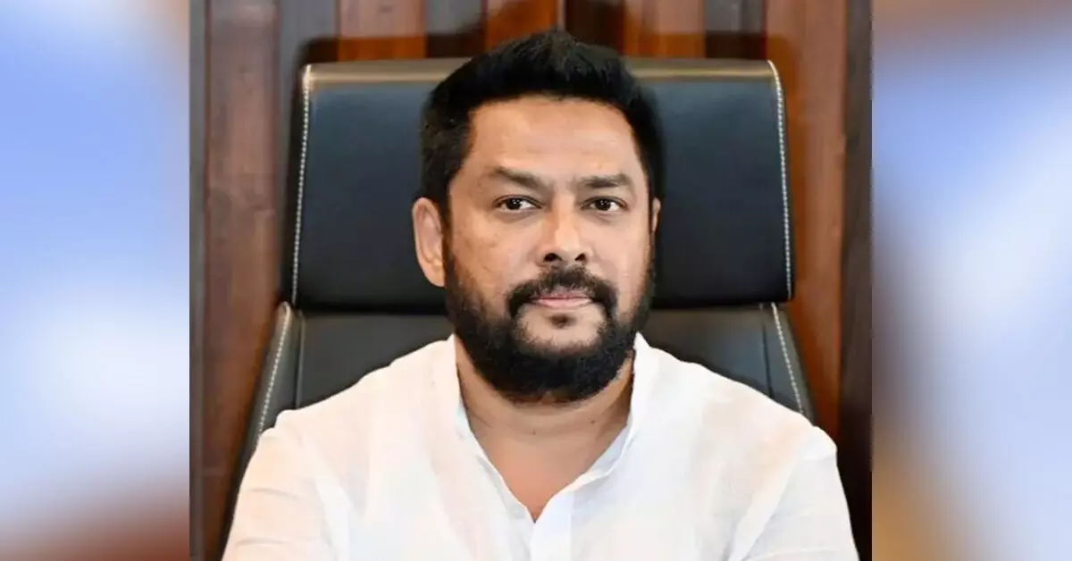 ಕೋಲು ಕೊಟ್ಟು ಬಡಿಸಿಕೊಳ್ಳುತ್ತಿರುವ ಕಾಂಗ್ರೆಸ್! ಕೋಲು ಕೊಟ್ಟು ಬಡಿಸಿಕೊಳ್ಳುತ್ತಿರುವ ಕಾಂಗ್ರೆಸ್!