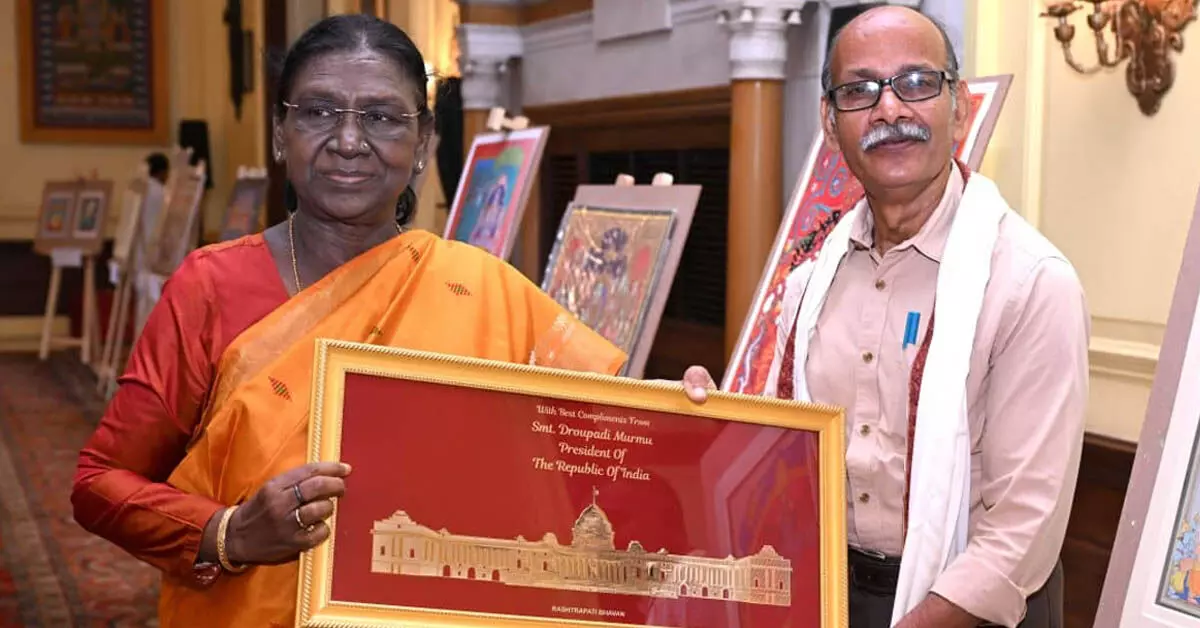 ಕಾರ್ಕಳ : ಚಿತ್ರ ಕಲಾವಿದ ಕಮಲ್ ಅಹ್ಮದ್ ಮಾಳೇಕೊಪ್ಪ ಅವರಿಗೆ ರಾಷ್ಟ್ರಪತಿ ಗೌರವ ಕಾರ್ಕಳ : ಚಿತ್ರ ಕಲಾವಿದ ಕಮಲ್ ಅಹ್ಮದ್ ಮಾಳೇಕೊಪ್ಪ ಅವರಿಗೆ ರಾಷ್ಟ್ರಪತಿ ಗೌರವ