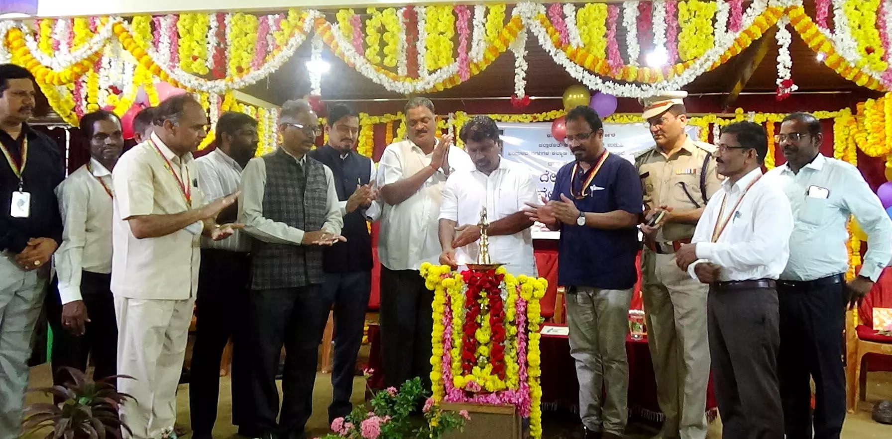 ಸಮಸಮಾಜದ ನಿರ್ಮಾಣಕ್ಕೆ ಶ್ರಮಿಸಿದವರು ಅರಸು: ಎಂ.ಎ. ಗಫೂರ್ ಸಮಸಮಾಜದ ನಿರ್ಮಾಣಕ್ಕೆ ಶ್ರಮಿಸಿದವರು ಅರಸು: ಎಂ.ಎ. ಗಫೂರ್