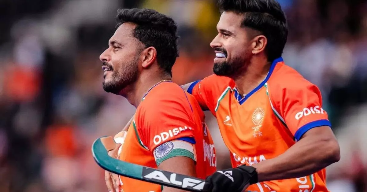 FIH Mens Hockey World Cup 2026 | ಆರಂಭದಲ್ಲಿ ನಿರಾಕರಿಸಿದರೂ ಕೊನೆಯಲ್ಲಿ ಕೈಕುಲುಕಿದ ಭಾರತ–ಪಾಕ್ ಆಟಗಾರರು FIH Mens Hockey World Cup 2026 | ಆರಂಭದಲ್ಲಿ ನಿರಾಕರಿಸಿದರೂ ಕೊನೆಯಲ್ಲಿ ಕೈಕುಲುಕಿದ ಭಾರತ–ಪಾಕ್ ಆಟಗಾರರು