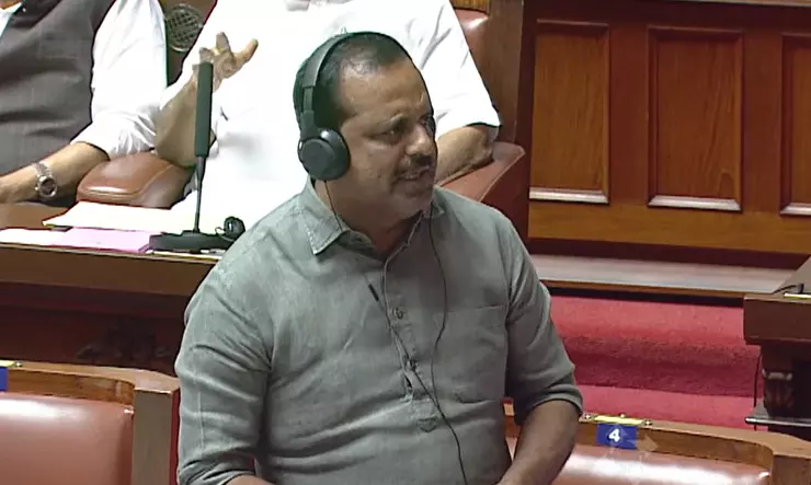ಅವಧಿ ಮೀರಿದ ಔಷಧ ವಿತರಣೆಯಾದರೆ ಕಠಿಣ ಕ್ರಮ : ಸಚಿವ ಯು.ಟಿ.ಖಾದರ್ ಅವಧಿ ಮೀರಿದ ಔಷಧ ವಿತರಣೆಯಾದರೆ ಕಠಿಣ ಕ್ರಮ : ಸಚಿವ ಯು.ಟಿ.ಖಾದರ್