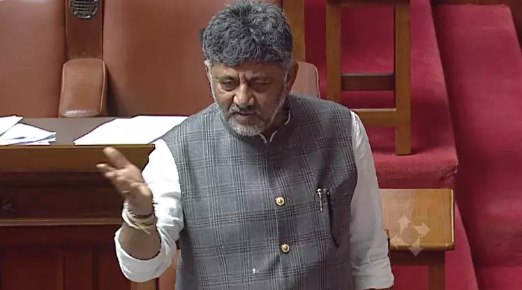 ಚರ್ಚಿಸದೆ ನಾಗೇಂದ್ರ ರಾಜೀನಾಮೆ ಕೇಳುವುದು ತರವಲ್ಲ : ಡಿ.ಕೆ.ಶಿವಕುಮಾರ್ ಚರ್ಚಿಸದೆ ನಾಗೇಂದ್ರ ರಾಜೀನಾಮೆ ಕೇಳುವುದು ತರವಲ್ಲ : ಡಿ.ಕೆ.ಶಿವಕುಮಾರ್