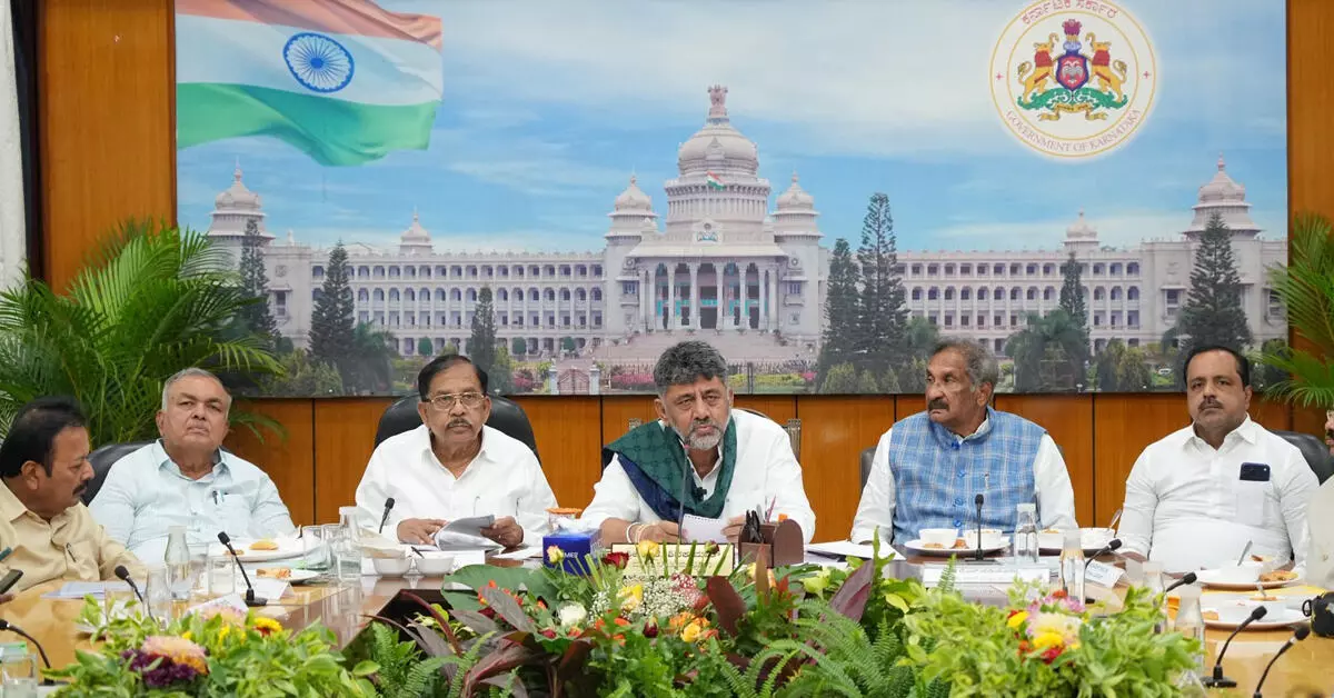 ‘ಕೆಪಿಎಸ್ಸಿ ಅಧ್ಯಕ್ಷ ಶಿವಶಂಕರಪ್ಪ ಸಾಹುಕಾರ್ ಅಮಾನತಿಗೆ ರಾಜ್ಯಪಾಲರಿಗೆ ಶಿಫಾರಸು’ : ಸಂಪುಟ ಸಭೆ ತೀರ್ಮಾನ? ‘ಕೆಪಿಎಸ್ಸಿ ಅಧ್ಯಕ್ಷ ಶಿವಶಂಕರಪ್ಪ ಸಾಹುಕಾರ್ ಅಮಾನತಿಗೆ ರಾಜ್ಯಪಾಲರಿಗೆ ಶಿಫಾರಸು’ : ಸಂಪುಟ ಸಭೆ ತೀರ್ಮಾನ?