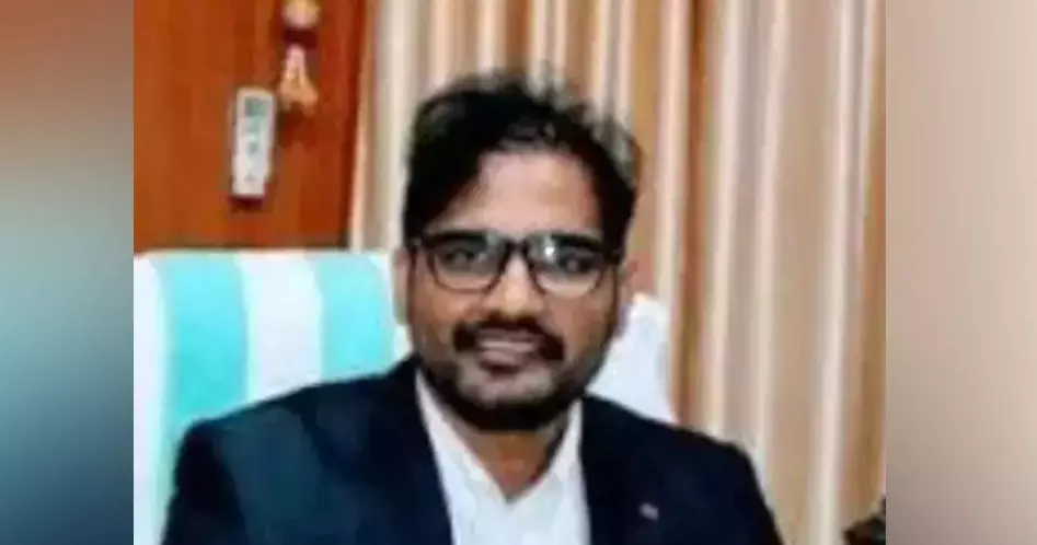 IAS ಅಧಿಕಾರಿ ಜ್ಞಾನೇಂದ್ರ ಕುಮಾರ್ ನಾಪತ್ತೆಯಾಗಿಲ್ಲ : ಗೃಹ ಸಚಿವ ಪ್ರಿಯಾಂಕ್ ಖರ್ಗೆ ಹೇಳಿದ್ದೇನು? IAS ಅಧಿಕಾರಿ ಜ್ಞಾನೇಂದ್ರ ಕುಮಾರ್ ನಾಪತ್ತೆಯಾಗಿಲ್ಲ : ಗೃಹ ಸಚಿವ ಪ್ರಿಯಾಂಕ್ ಖರ್ಗೆ ಹೇಳಿದ್ದೇನು?