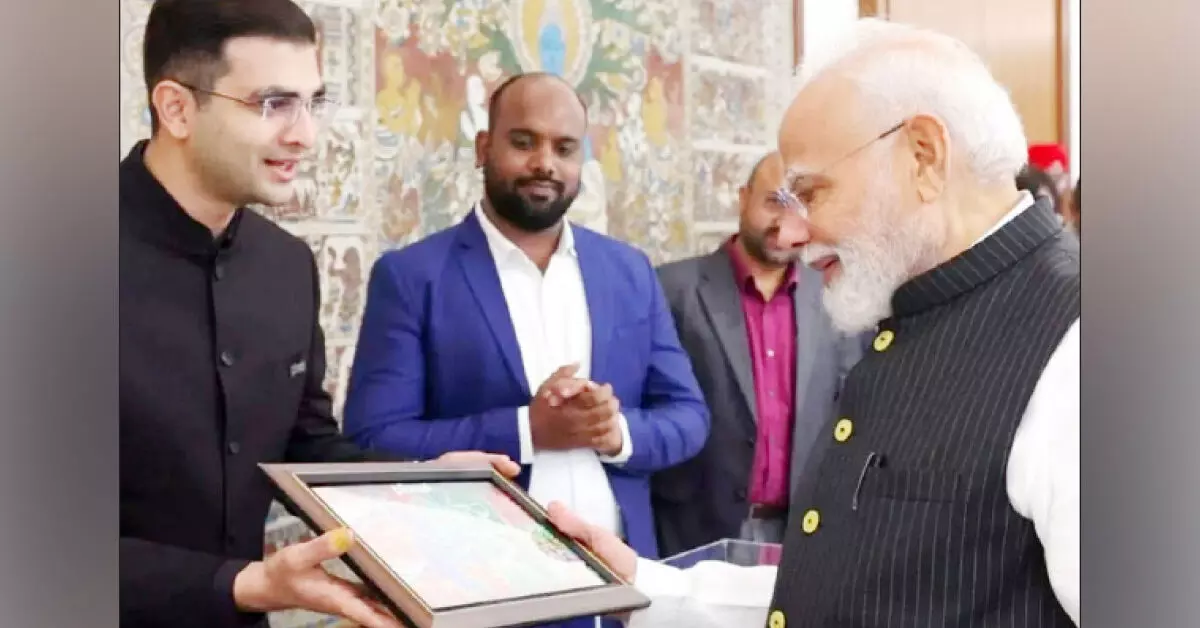 ಪ್ರಧಾನಿ ಸಂವಾದದಲ್ಲಿ ಪಾಲ್ಗೊಂಡ ಅವೈಸ್ ಅಹ್ಮದ್ ಪ್ರಧಾನಿ ಸಂವಾದದಲ್ಲಿ ಪಾಲ್ಗೊಂಡ ಅವೈಸ್ ಅಹ್ಮದ್