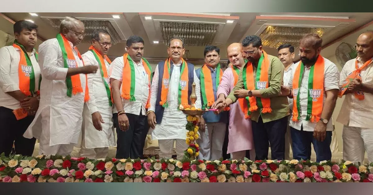 ಅರ್ಹ ಮತದಾರರು ಪಟ್ಟಿಯಿಂದ ಹೊರಗುಳಿಯದಂತೆ ಎಚ್ಚರ ವಹಿಸಿ: ಶಾಸಕ ಪ್ರಭು ಚವ್ಹಾಣ್ ಅರ್ಹ ಮತದಾರರು ಪಟ್ಟಿಯಿಂದ ಹೊರಗುಳಿಯದಂತೆ ಎಚ್ಚರ ವಹಿಸಿ: ಶಾಸಕ ಪ್ರಭು ಚವ್ಹಾಣ್