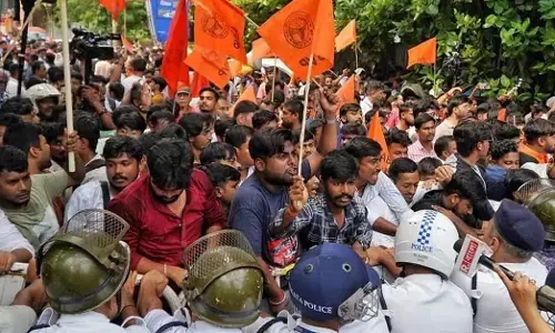 Jadavpur University | ಕಾವಿ ಪಡೆಯ ಹಿಂಸಾಚಾರ: BJP ಶಾಸಕಿಯ ‘ತಾಂಡವ’ ಕರೆಯ ಬೆನ್ನಲ್ಲೇ 12 ಗಂಟೆಗಳ ಕಾಲ ಕ್ಯಾಂಪಸ್ ರಣರಂಗವಾಗಿದ್ದು ಹೇಗೆ ?