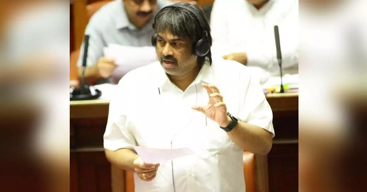 ಶಾಲಾ ಕಟ್ಟಡಗಳ ಸ್ಥಿತಿಗತಿ ಕುರಿತು ವರದಿ ನೀಡುವಂತೆ ಅಧಿಕಾರಿಗಳಿಗೆ ಸೂಚನೆ: ಮಧು ಬಂಗಾರಪ್ಪ ಶಾಲಾ ಕಟ್ಟಡಗಳ ಸ್ಥಿತಿಗತಿ ಕುರಿತು ವರದಿ ನೀಡುವಂತೆ ಅಧಿಕಾರಿಗಳಿಗೆ ಸೂಚನೆ: ಮಧು ಬಂಗಾರಪ್ಪ