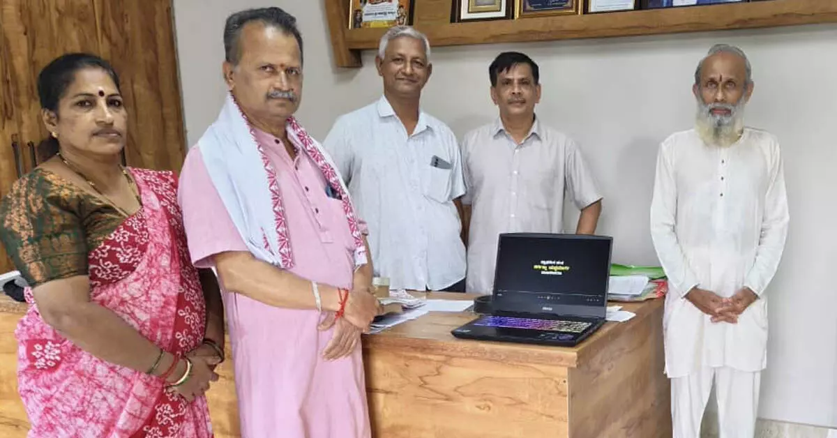 ‘ಕರ್ಗಲ್ಲು ಯಕ್ಷ ಮಾರ್ಗ’: ತೆಂಕುತಿಟ್ಟು ಯಕ್ಷಗಾನ ಪ್ರಾಥಮಿಕ ಹಂತದ ನಾಟ್ಯ ದಾಖಲೀಕರಣ ಪಠ್ಯ ಲೋಕಾರ್ಪಣೆ ‘ಕರ್ಗಲ್ಲು ಯಕ್ಷ ಮಾರ್ಗ’: ತೆಂಕುತಿಟ್ಟು ಯಕ್ಷಗಾನ ಪ್ರಾಥಮಿಕ ಹಂತದ ನಾಟ್ಯ ದಾಖಲೀಕರಣ ಪಠ್ಯ ಲೋಕಾರ್ಪಣೆ