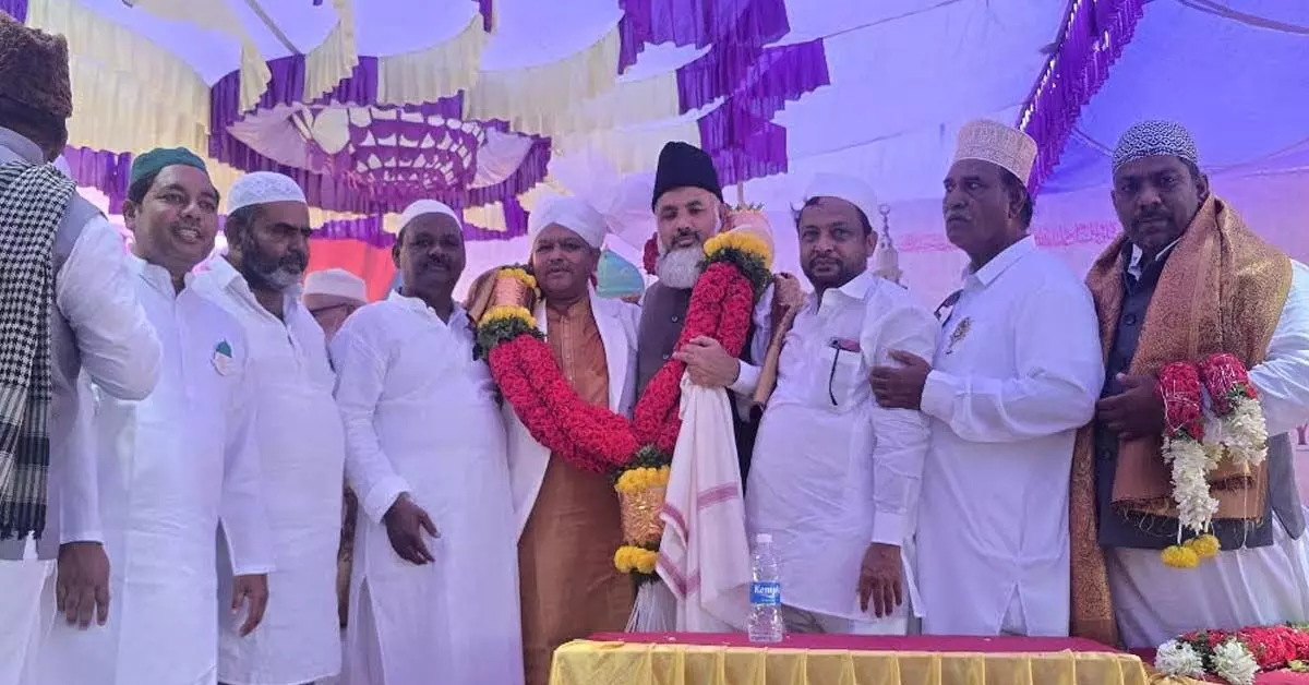 ಹೊಸಪೇಟೆಯಲ್ಲಿ ಸಂಭ್ರಮದ ಮೀಲಾದುನ್ನೆಬಿ ಆಚರಣೆ ಹೊಸಪೇಟೆಯಲ್ಲಿ ಸಂಭ್ರಮದ ಮೀಲಾದುನ್ನೆಬಿ ಆಚರಣೆ