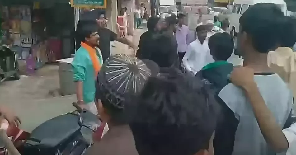 Bengaluru | ಬಸವನಗುಡಿಯಲ್ಲಿ ಮಿಲಾದುನ್ನೆಬಿ ಮೆರವಣಿಗೆ ವೇಳೆ ಗಲಾಟೆ; ಪುನೀತ್ ಕೆರೆಹಳ್ಳಿ ಸೇರಿ 8 ಮಂದಿ ಬಂಧನ Bengaluru | ಬಸವನಗುಡಿಯಲ್ಲಿ ಮಿಲಾದುನ್ನೆಬಿ ಮೆರವಣಿಗೆ ವೇಳೆ ಗಲಾಟೆ; ಪುನೀತ್ ಕೆರೆಹಳ್ಳಿ ಸೇರಿ 8 ಮಂದಿ ಬಂಧನ