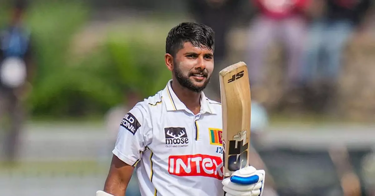 ಜೋ ರೂಟ್ ಸಾರ್ವಕಾಲಿಕ ‘ಸ್ವೀಪಿಂಗ್’ ದಾಖಲೆ ಮುರಿದ ಸೊನಾಲ್ ದಿನುಶಾ ಜೋ ರೂಟ್ ಸಾರ್ವಕಾಲಿಕ ‘ಸ್ವೀಪಿಂಗ್’ ದಾಖಲೆ ಮುರಿದ ಸೊನಾಲ್ ದಿನುಶಾ