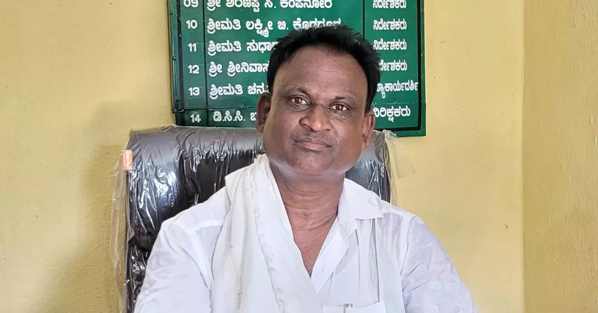 Chitapur | ಬಸವರಾಜ ಪೂಜಾರಿಗೆ ನಿಗಮ ಮಂಡಳಿ ಅಧ್ಯಕ್ಷರಾಗಿ ನಾಮನಿರ್ದೇಶನ ಮಾಡಲು ಸಚಿವ ಪ್ರಿಯಾಂಕ್ ಖರ್ಗೆಗೆ ಒತ್ತಾಯ Chitapur | ಬಸವರಾಜ ಪೂಜಾರಿಗೆ ನಿಗಮ ಮಂಡಳಿ ಅಧ್ಯಕ್ಷರಾಗಿ ನಾಮನಿರ್ದೇಶನ ಮಾಡಲು ಸಚಿವ ಪ್ರಿಯಾಂಕ್ ಖರ್ಗೆಗೆ ಒತ್ತಾಯ