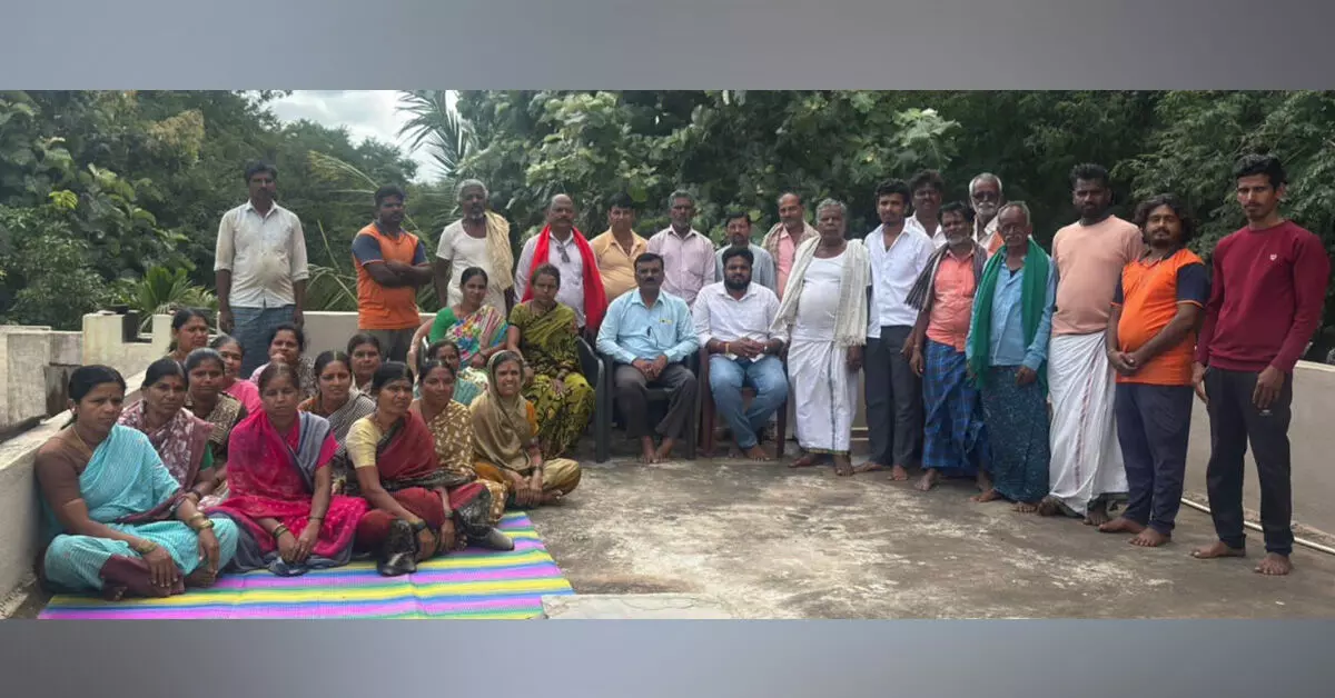 Harapanahalli | ಕೆರೆಗುಡಿಹಳ್ಳಿಯಲ್ಲಿ ಮಹಿಳಾ ಹಾಲು ಉತ್ಪಾದಕರ ಸಹಕಾರ ಸಂಘದ ಪ್ರಥಮ ಸಾಮಾನ್ಯ ಸಭೆ Harapanahalli | ಕೆರೆಗುಡಿಹಳ್ಳಿಯಲ್ಲಿ ಮಹಿಳಾ ಹಾಲು ಉತ್ಪಾದಕರ ಸಹಕಾರ ಸಂಘದ ಪ್ರಥಮ ಸಾಮಾನ್ಯ ಸಭೆ