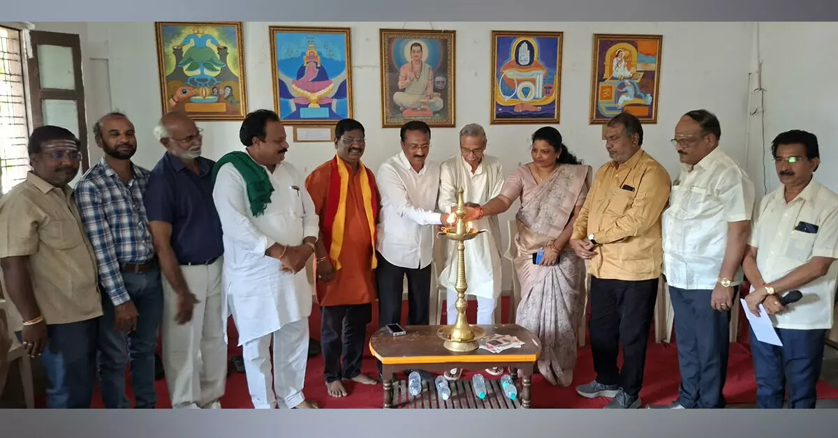 Kalaburagi | ವಚನಗಳು ಬದುಕಿನ ಜೀವಾಳ : ಡಾ.ಸಿದ್ಧು ಪಾಟೀಲ Kalaburagi | ವಚನಗಳು ಬದುಕಿನ ಜೀವಾಳ : ಡಾ.ಸಿದ್ಧು ಪಾಟೀಲ