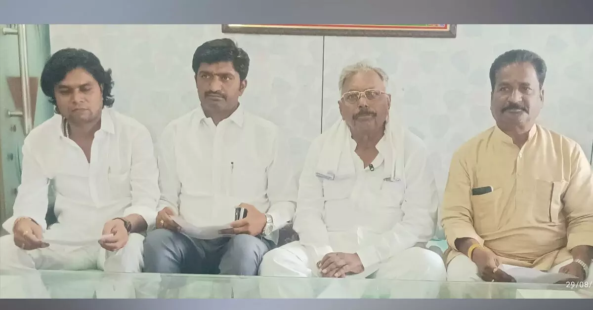 Aland | ಆ.31ರಂದು ಖಜೂರಿಯಿಂದ ಆಳಂದವರೆಗೆ ಬೆಳೆ ಪರಿಹಾರಕ್ಕೆ ಆಗ್ರಹಿಸಿ ಬೃಹತ್ ಪಾದಯಾತ್ರೆ: ಸುಭಾಷ ಗುತ್ತೇದಾರ Aland | ಆ.31ರಂದು ಖಜೂರಿಯಿಂದ ಆಳಂದವರೆಗೆ ಬೆಳೆ ಪರಿಹಾರಕ್ಕೆ ಆಗ್ರಹಿಸಿ ಬೃಹತ್ ಪಾದಯಾತ್ರೆ: ಸುಭಾಷ ಗುತ್ತೇದಾರ