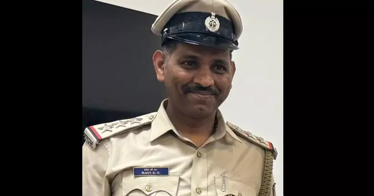 ಸೈಬರ್ ಅಪರಾಧ ಪ್ರಕರಣದ ತನಿಖೆಗಾಗಿ ಮಧ್ಯಪ್ರದೇಶಕ್ಕೆ ತೆರಳಿದ್ದ ಬೆಂಗಳೂರಿನ ಇನ್ಸ್ಪೆಕ್ಟರ್ ರವಿ ಅಪಘಾತದಲ್ಲಿ ಮೃತ್ಯು ಸೈಬರ್ ಅಪರಾಧ ಪ್ರಕರಣದ ತನಿಖೆಗಾಗಿ ಮಧ್ಯಪ್ರದೇಶಕ್ಕೆ ತೆರಳಿದ್ದ ಬೆಂಗಳೂರಿನ ಇನ್ಸ್ಪೆಕ್ಟರ್ ರವಿ ಅಪಘಾತದಲ್ಲಿ ಮೃತ್ಯು