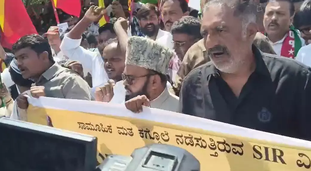 ʼಚುನಾವಣಾ ಆಯೋಗ ಚಲೋʼ: ನಟ ಪ್ರಕಾಶ್ ರಾಜ್ ಸೇರಿದಂತೆ ಹಲವರು ಪೊಲೀಸ್ ವಶಕ್ಕೆ ʼಚುನಾವಣಾ ಆಯೋಗ ಚಲೋʼ: ನಟ ಪ್ರಕಾಶ್ ರಾಜ್ ಸೇರಿದಂತೆ ಹಲವರು ಪೊಲೀಸ್ ವಶಕ್ಕೆ