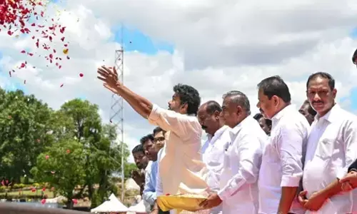 ಕಾವೇರಿ ವಿವಾದದ ನಡುವೆ ಮೆಟ್ಟೂರು ಅಣೆಕಟ್ಟಿನಿಂದ ರೈತರಿಗೆ ನೀರು ಹರಿಸಿದ ತಮಿಳುನಾಡು ಸಿಎಂ ವಿಜಯ್‌