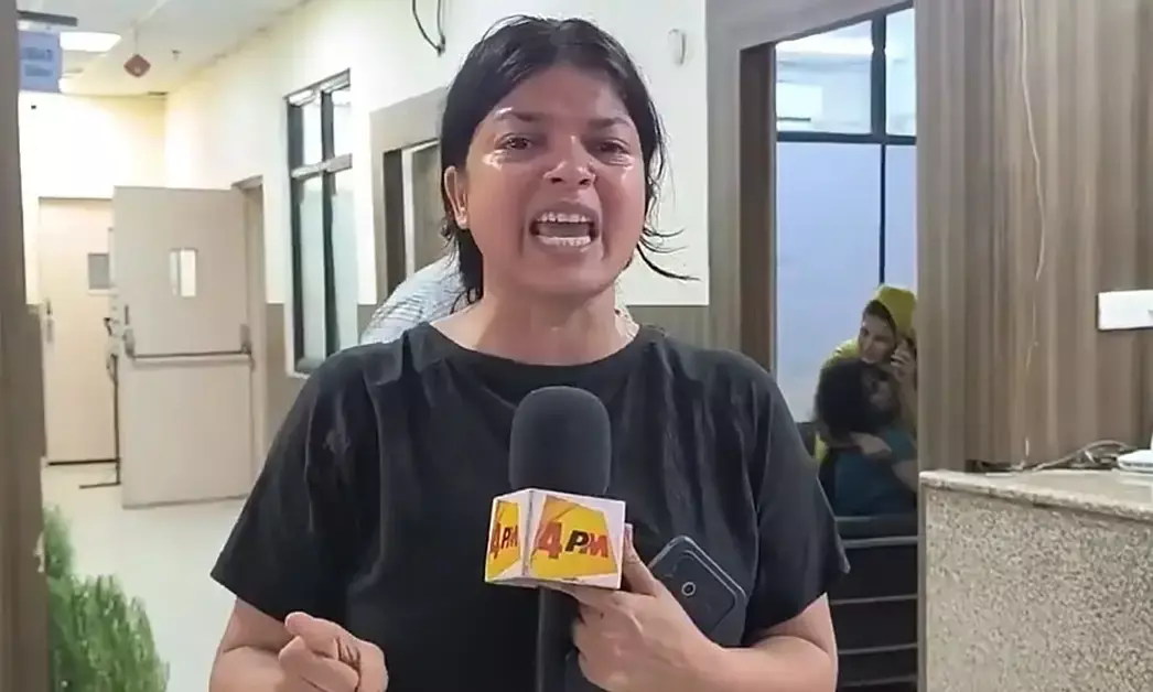 ಇಬ್ಬರು ಪತ್ರಕರ್ತೆಯರ ಮೇಲೆ ಹಲ್ಲೆ ಆರೋಪ: ದಿಲ್ಲಿ ಪೊಲೀಸರ ವಿರುದ್ಧ ವಿಪಕ್ಷಗಳ ವಾಗ್ದಾಳಿ
