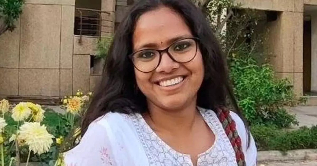 ನೋಯ್ಡಾ ಪ್ರತಿಭಟನೆ | ದಿಲ್ಲಿ ವಿವಿ ವಿದ್ಯಾರ್ಥಿನಿ ವಿರುದ್ಧದ NSA ಮೊಕದ್ದಮೆಯನ್ನು ರದ್ದುಪಡಿಸಿದ ಅಲಹಾಬಾದ್ ಹೈಕೋರ್ಟ್ ನೋಯ್ಡಾ ಪ್ರತಿಭಟನೆ | ದಿಲ್ಲಿ ವಿವಿ ವಿದ್ಯಾರ್ಥಿನಿ ವಿರುದ್ಧದ NSA ಮೊಕದ್ದಮೆಯನ್ನು ರದ್ದುಪಡಿಸಿದ ಅಲಹಾಬಾದ್ ಹೈಕೋರ್ಟ್