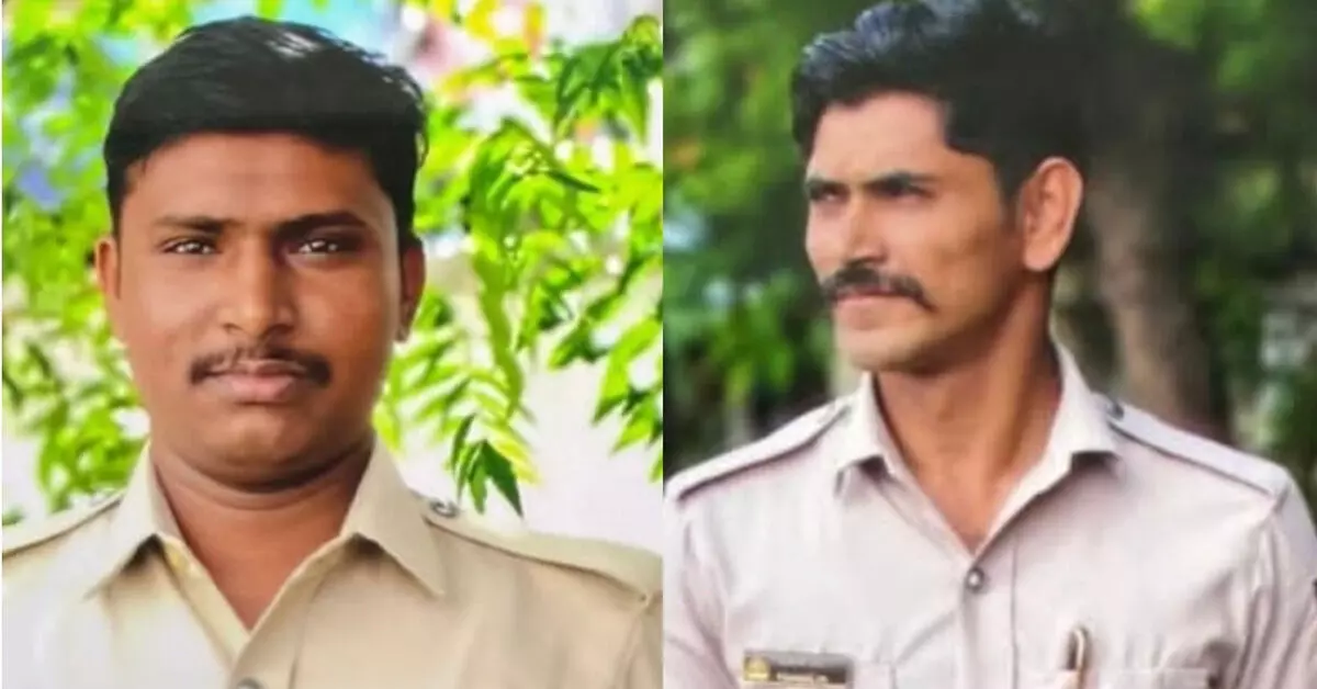 Kalaburagi | 20 ಸಾವಿರ ರೂ. ಲಂಚ ಸ್ವೀಕರಿಸುವಾಗ ಲೋಕಾಯುಕ್ತ ಬಲೆಗೆ ಬಿದ್ದ ಇಬ್ಬರು ಪೋಲಿಸ್ ಸಿಬ್ಬಂದಿಗಳು Kalaburagi | 20 ಸಾವಿರ ರೂ. ಲಂಚ ಸ್ವೀಕರಿಸುವಾಗ ಲೋಕಾಯುಕ್ತ ಬಲೆಗೆ ಬಿದ್ದ ಇಬ್ಬರು ಪೋಲಿಸ್ ಸಿಬ್ಬಂದಿಗಳು