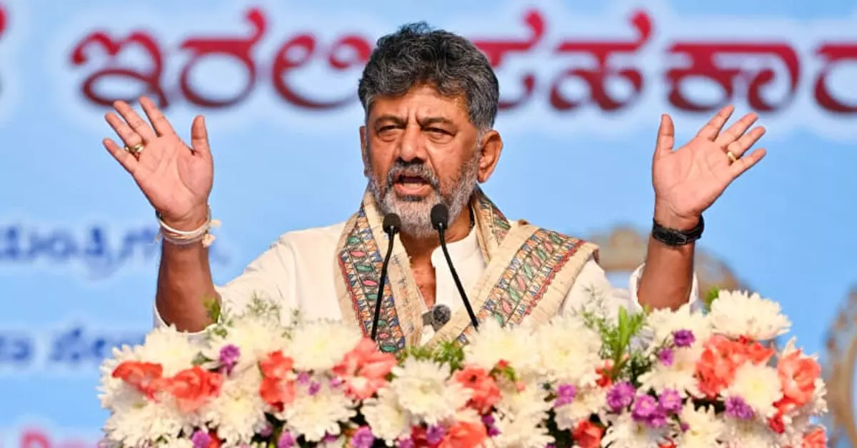 ‘ನನ್ನನ್ನು ನಾಡಿನ ದೊರೆ ಎನ್ನಬೇಡಿ, ಪ್ರಜಾಸೇವಕ ಎನ್ನಿ’: ಮುಖ್ಯಮಂತ್ರಿ ಡಿ.ಕೆ.ಶಿವಕುಮಾರ್ ‘ನನ್ನನ್ನು ನಾಡಿನ ದೊರೆ ಎನ್ನಬೇಡಿ, ಪ್ರಜಾಸೇವಕ ಎನ್ನಿ’: ಮುಖ್ಯಮಂತ್ರಿ ಡಿ.ಕೆ.ಶಿವಕುಮಾರ್