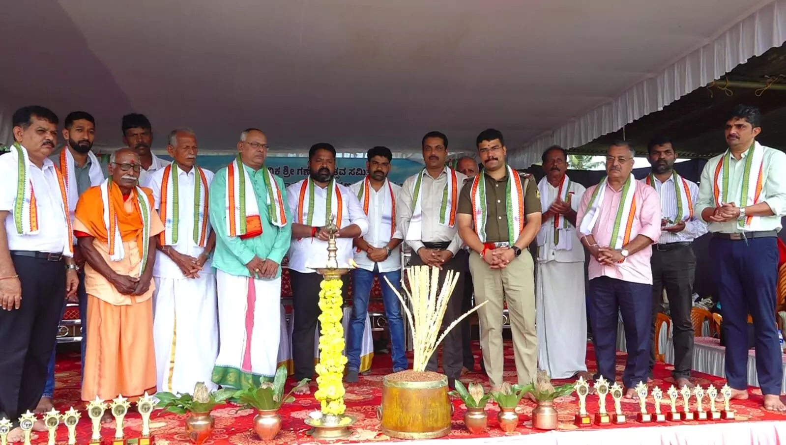 ‘ಕಾಳಾವರ ಕೆಸರ್ ಗೆದ್ದೆಂಗ್ ಒಂದ್ ದಿನ’ ಕಾರ್ಯಕ್ರಮ ‘ಕಾಳಾವರ ಕೆಸರ್ ಗೆದ್ದೆಂಗ್ ಒಂದ್ ದಿನ’ ಕಾರ್ಯಕ್ರಮ