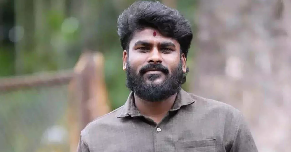 ಎನ್.ಆರ್.ಪುರ : ಬಂಧಿಸಲು ತೆರಳಿದ್ದ ಪೊಲೀಸರ ಮೇಲೆ ಹಲ್ಲೆಗೆ ಯತ್ನ; ಆರೋಪಿ ಕಾಲಿಗೆ ಗುಂಡೇಟು ಎನ್.ಆರ್.ಪುರ : ಬಂಧಿಸಲು ತೆರಳಿದ್ದ ಪೊಲೀಸರ ಮೇಲೆ ಹಲ್ಲೆಗೆ ಯತ್ನ; ಆರೋಪಿ ಕಾಲಿಗೆ ಗುಂಡೇಟು