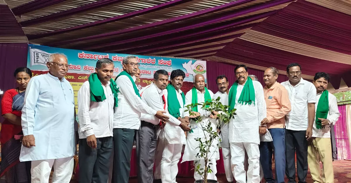 Afzalpur | ಸ್ವಾಮಿನಾಥನ್ ಆಯೋಗದ ವರದಿ ಜಾರಿಗೊಳಿಸಲು ಆಗ್ರಹ Afzalpur | ಸ್ವಾಮಿನಾಥನ್ ಆಯೋಗದ ವರದಿ ಜಾರಿಗೊಳಿಸಲು ಆಗ್ರಹ