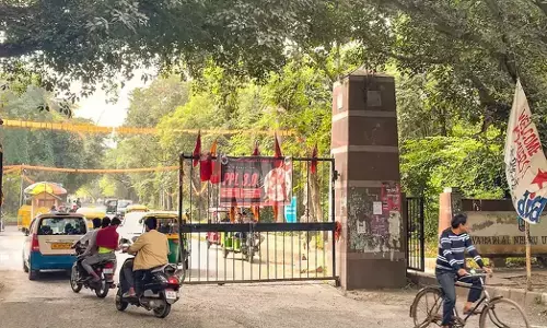 ಲೈಂಗಿಕ ಬೇಡಿಕೆಗಳಿಗೆ ಒಪ್ಪಿಕೊಂಡರೆ ಹೆಚ್ಚುವರಿ ಅಂಕ!: JNU ಪ್ರಾಧ್ಯಾಪಕನ ವಿರುದ್ಧ 11 ವಿದ್ಯಾರ್ಥಿನಿಯರಿಂದ ದೂರು