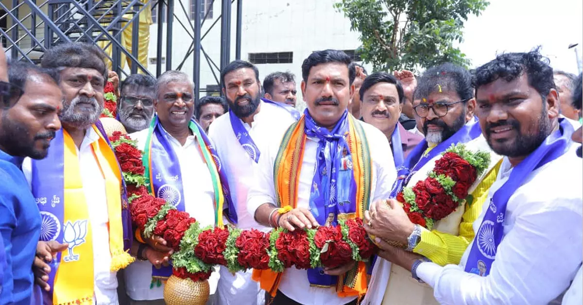 ಯುದ್ಧ ಆರಂಭವಾಗಿದೆ, ರಣರಂಗದಲ್ಲಿ ಗೆಲುವು ನಮ್ಮದೇ: ಬಿ.ವೈ. ವಿಜಯೇಂದ್ರ ಯುದ್ಧ ಆರಂಭವಾಗಿದೆ, ರಣರಂಗದಲ್ಲಿ ಗೆಲುವು ನಮ್ಮದೇ: ಬಿ.ವೈ. ವಿಜಯೇಂದ್ರ