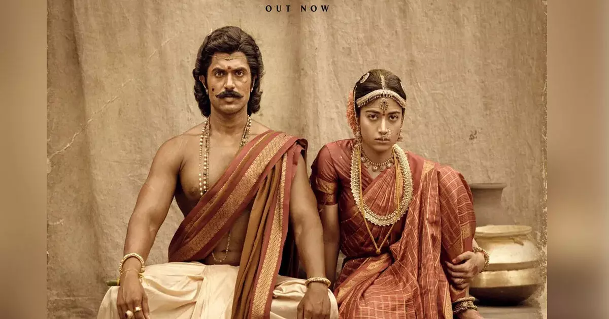 ವಿಜಯ್ ದೇವರಕೊಂಡ ನಟನೆಯ ‘ರಣಬಾಲಿ’ ಚಿತ್ರದ ಟೀಸರ್ ಬಿಡುಗಡೆ; ಕ್ಷಾಮದ ನಡುವೆ ಬ್ರಿಟಿಷ್ ಆಡಳಿತದ ವಿರುದ್ಧ ಸೆಟೆದೆದ್ದ ಯುವಕನ ಕತೆ! ವಿಜಯ್ ದೇವರಕೊಂಡ ನಟನೆಯ ‘ರಣಬಾಲಿ’ ಚಿತ್ರದ ಟೀಸರ್ ಬಿಡುಗಡೆ; ಕ್ಷಾಮದ ನಡುವೆ ಬ್ರಿಟಿಷ್ ಆಡಳಿತದ ವಿರುದ್ಧ ಸೆಟೆದೆದ್ದ ಯುವಕನ ಕತೆ!