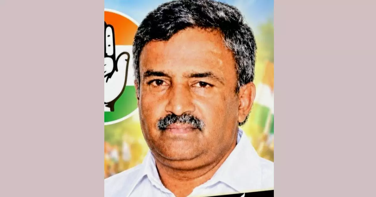 ಹಾಸನ ಜಿಲ್ಲಾ ಕಾಂಗ್ರೆಸ್ ಅಧ್ಯಕ್ಷರಾಗಿ ಜಿ.ಬಿ. ಶಶಿಧರ್ ನೇಮಕ ಹಾಸನ ಜಿಲ್ಲಾ ಕಾಂಗ್ರೆಸ್ ಅಧ್ಯಕ್ಷರಾಗಿ ಜಿ.ಬಿ. ಶಶಿಧರ್ ನೇಮಕ