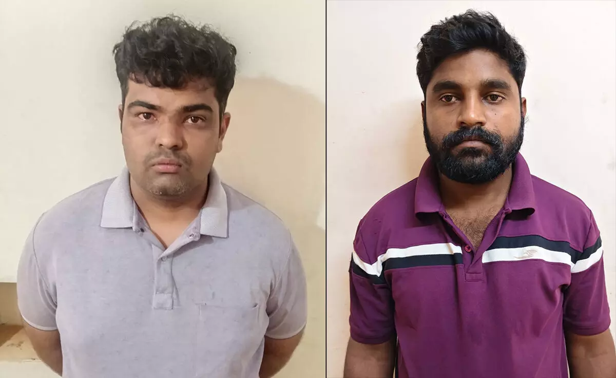 ಉಡುಪಿ| ಜಾಮೀನಿಗಾಗಿ ಕೋಟ್೯ಗೆ ನಕಲಿ ಆಧಾರ್ ಕಾರ್ಡ್ ಸಲ್ಲಿಕೆ: ಇಬ್ಬರು ಆರೋಪಿಗಳ ಬಂಧನ ಉಡುಪಿ| ಜಾಮೀನಿಗಾಗಿ ಕೋಟ್೯ಗೆ ನಕಲಿ ಆಧಾರ್ ಕಾರ್ಡ್ ಸಲ್ಲಿಕೆ: ಇಬ್ಬರು ಆರೋಪಿಗಳ ಬಂಧನ