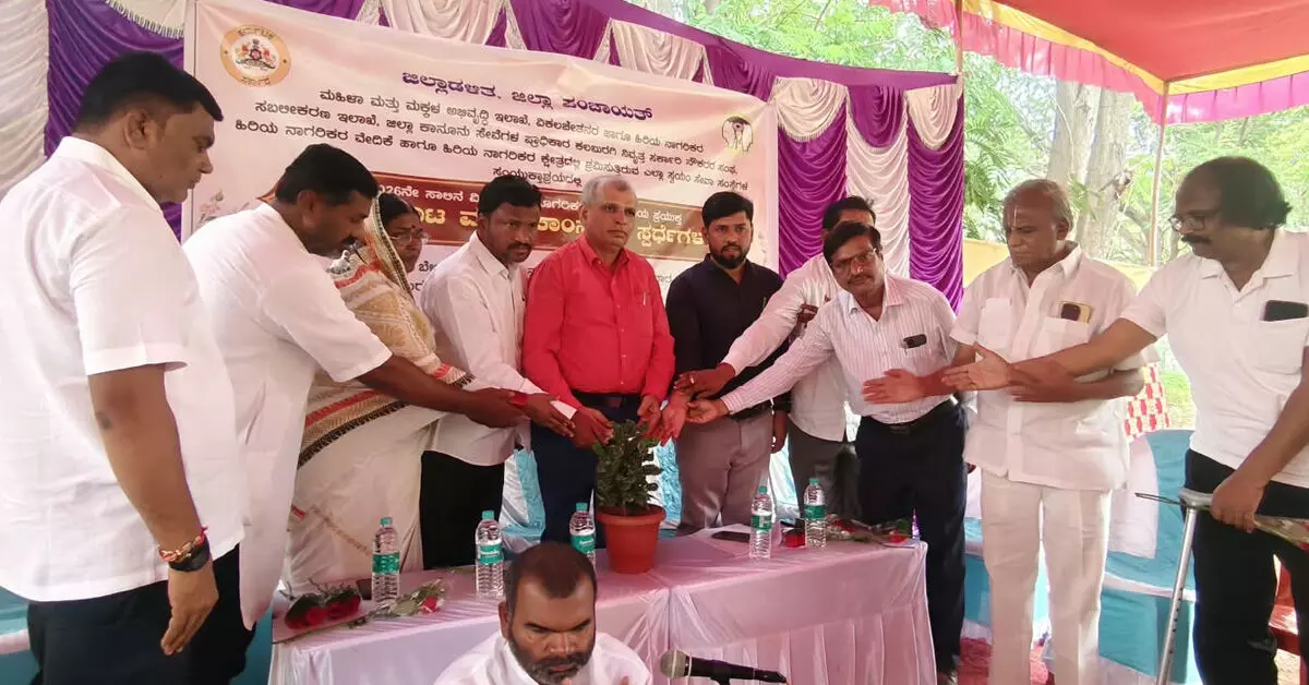 ವಿಶ್ವ ಹಿರಿಯ ನಾಗರಿಕರ ದಿನಾಚರಣೆ : ಕಲಬುರಗಿಯಲ್ಲಿ ಹಿರಿಯರ ಕ್ರೀಡಾಕೂಟಕ್ಕೆ ಚಾಲನೆ ವಿಶ್ವ ಹಿರಿಯ ನಾಗರಿಕರ ದಿನಾಚರಣೆ : ಕಲಬುರಗಿಯಲ್ಲಿ ಹಿರಿಯರ ಕ್ರೀಡಾಕೂಟಕ್ಕೆ ಚಾಲನೆ