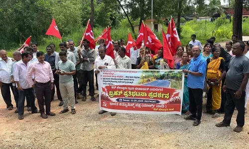 ಕಟ್ಬೇಲ್ತೂರು ರೈಲ್ವೆ ಸೇತುವೆ ಅಪಾಯಕಾರಿ ತಿರುವು ಸರಿಪಡಿಸಲು ಆಗ್ರಹಿಸಿ ಧರಣಿ