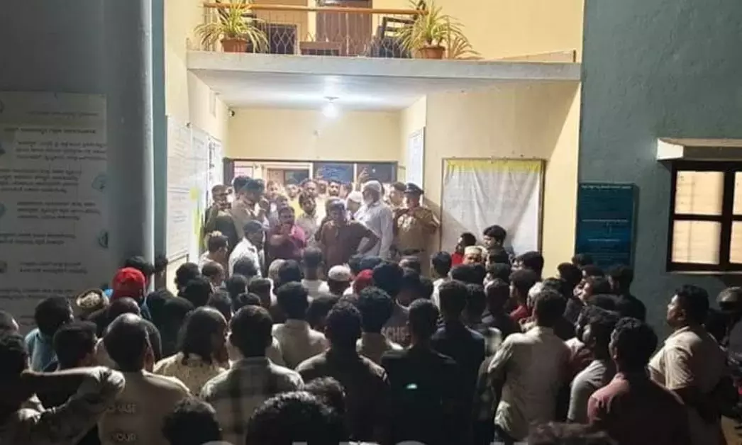 Bhatkal : ಗಣೇಶ ಮೆರವಣಿಗೆ ವೇಳೆ ಮಸೀದಿಗೆ ಕಲ್ಲು ತೂರಾಟ ಆರೋಪ; ಪ್ರಕರಣ ದಾಖಲು