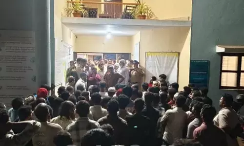 Bhatkal : ಗಣೇಶ ಮೆರವಣಿಗೆ ವೇಳೆ ಮಸೀದಿಗೆ ಕಲ್ಲು ತೂರಾಟ ಆರೋಪ; ಪ್ರಕರಣ ದಾಖಲು