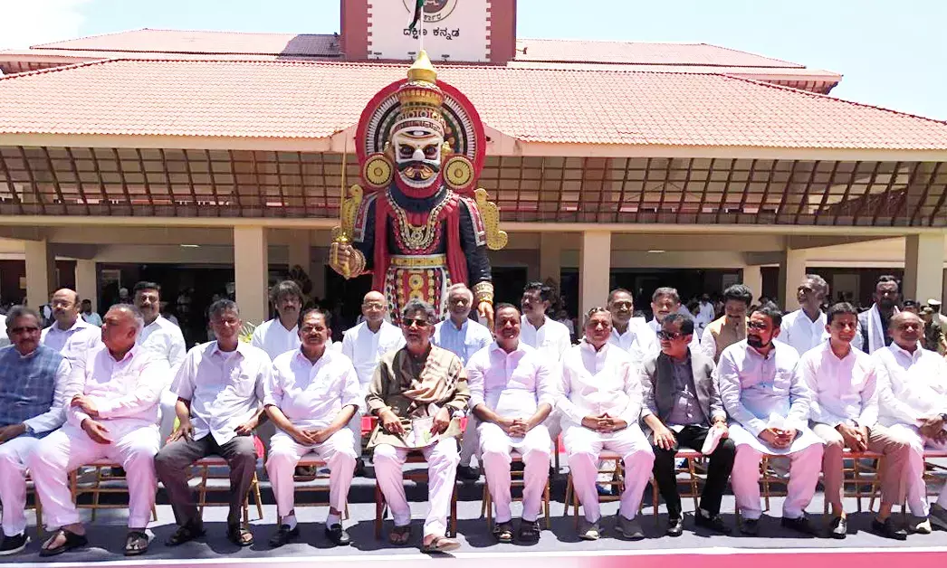 ಮಂಗಳೂರಿನ ಪ್ರಜಾ ಸೌಧದಲ್ಲಿ ರಾಜ್ಯ ಸಚಿವ ಸಂಪುಟ ಸಭೆ ಆರಂಭ