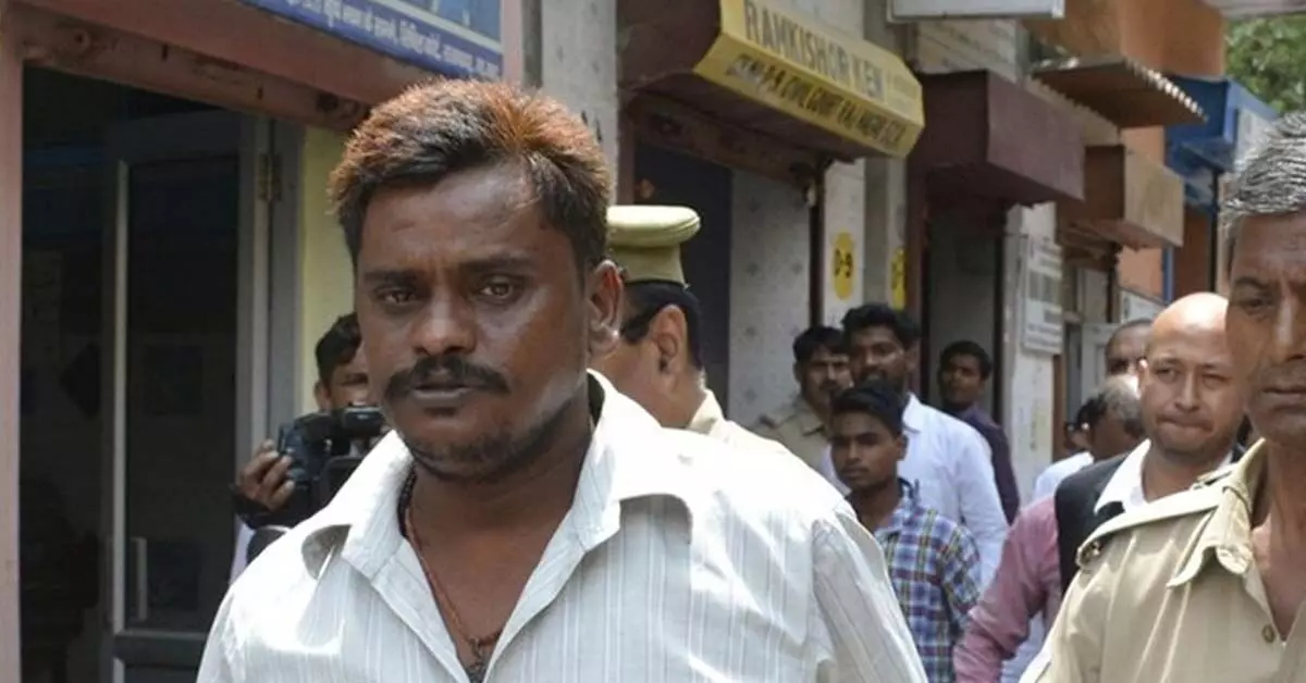 ನಿಥಾರಿ ಹತ್ಯೆ ಪ್ರಕರಣ: ಖುಲಾಸೆಯಾಗಿದ್ದ ಸುರೇಂದ್ರ ಕೋಲಿ ಆತ್ಮಹತ್ಯೆ ನಿಥಾರಿ ಹತ್ಯೆ ಪ್ರಕರಣ: ಖುಲಾಸೆಯಾಗಿದ್ದ ಸುರೇಂದ್ರ ಕೋಲಿ ಆತ್ಮಹತ್ಯೆ