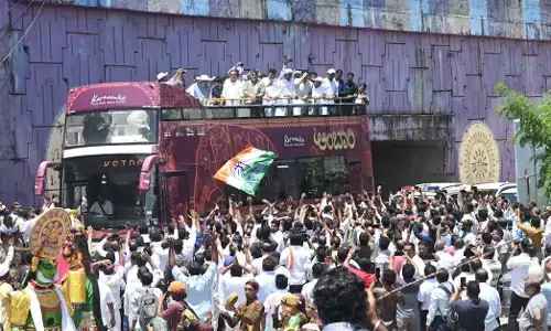Mangaluru | ಪ್ರಜಾಸೌಧದಲ್ಲಿ ಮುಖ್ಯಮಂತ್ರಿ, ಸಚಿವರಿಗೆ ಸಾಂಪ್ರದಾಯಿಕ ಪೂರ್ಣಕುಂಭ ಸ್ವಾಗತ