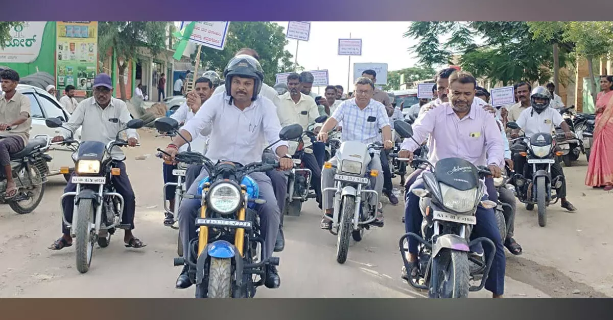 ವಡಿಗೇರಾ | ಎಸ್ಐಆರ್ ಜಾಗೃತಿ ಅಭಿಯಾನಕ್ಕೆ ಚಾಲನೆ ವಡಿಗೇರಾ | ಎಸ್ಐಆರ್ ಜಾಗೃತಿ ಅಭಿಯಾನಕ್ಕೆ ಚಾಲನೆ