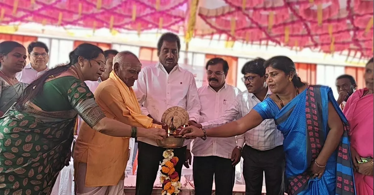 Bidar | ಪ್ರಜಾಸೇವಾ ಸಭೆಯಲ್ಲಿ ಸಾರ್ವಜನಿಕರ ಅಹವಾಲು ಆಲಿಸಿದ ಶಾಸಕ ರಹೀಂ ಖಾನ್ Bidar | ಪ್ರಜಾಸೇವಾ ಸಭೆಯಲ್ಲಿ ಸಾರ್ವಜನಿಕರ ಅಹವಾಲು ಆಲಿಸಿದ ಶಾಸಕ ರಹೀಂ ಖಾನ್