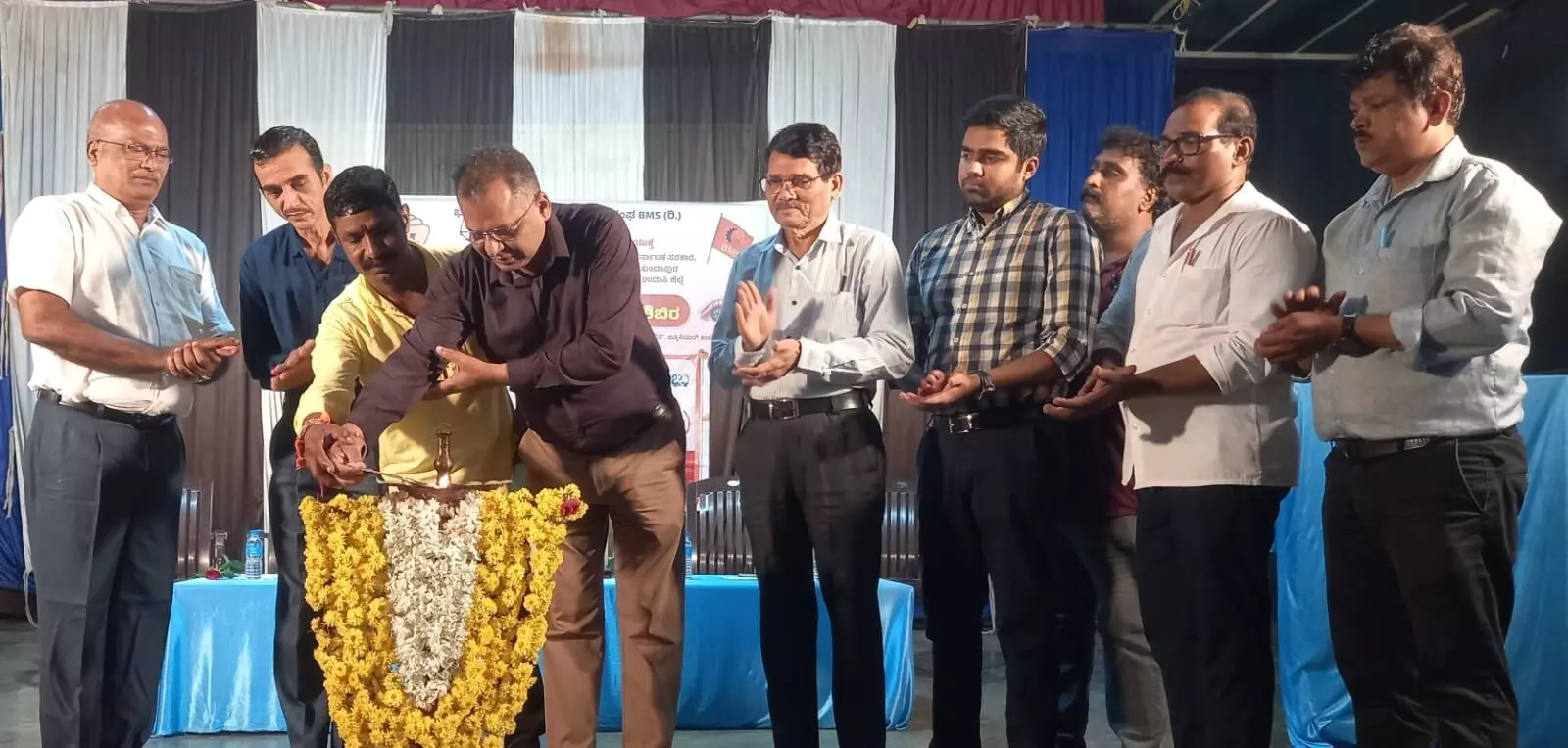 ಕುಂದಾಪುರ: ರಿಕ್ಷಾ ಚಾಲಕರಿಗೆ ಆರೋಗ್ಯ ತಪಾಸಣಾ ಶಿಬಿರ ಕುಂದಾಪುರ: ರಿಕ್ಷಾ ಚಾಲಕರಿಗೆ ಆರೋಗ್ಯ ತಪಾಸಣಾ ಶಿಬಿರ