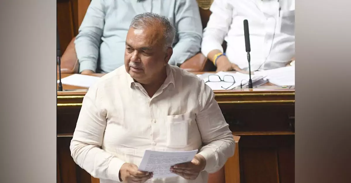 ಕಸ್ತೂರಿ ರಂಗನ್ ವರದಿ | ಸ್ಥಳಾಂತರ ಪ್ರಶ್ನೆಯೇ ಇಲ್ಲ, ಹಕ್ಕು-ಹಿತಾಸಕ್ತಿ ರಕ್ಷಣೆಯಾಗಬೇಕು : ಸಚಿವ ರಾಮಲಿಂಗಾರೆಡ್ಡಿ ಕಸ್ತೂರಿ ರಂಗನ್ ವರದಿ | ಸ್ಥಳಾಂತರ ಪ್ರಶ್ನೆಯೇ ಇಲ್ಲ, ಹಕ್ಕು-ಹಿತಾಸಕ್ತಿ ರಕ್ಷಣೆಯಾಗಬೇಕು : ಸಚಿವ ರಾಮಲಿಂಗಾರೆಡ್ಡಿ