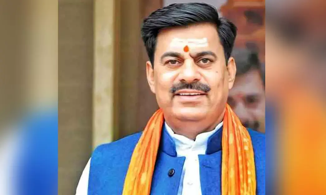Madhya Pradesh | ಗರ್ಬಾ ನೃತ್ಯ ಕಾರ್ಯಕ್ರಮದಲ್ಲಿ ಬಿಜೆಪಿ ಶಾಸಕ ರಾಮೇಶ್ವರ್ ಶರ್ಮಾ ನಿಂದ ತಾಯಿ ಅಕ್ಕ ತಂಗಿಯರ ಕುರಿತು ವಿವಾದಾತ್ಮಕ ಹೇಳಿಕೆ
