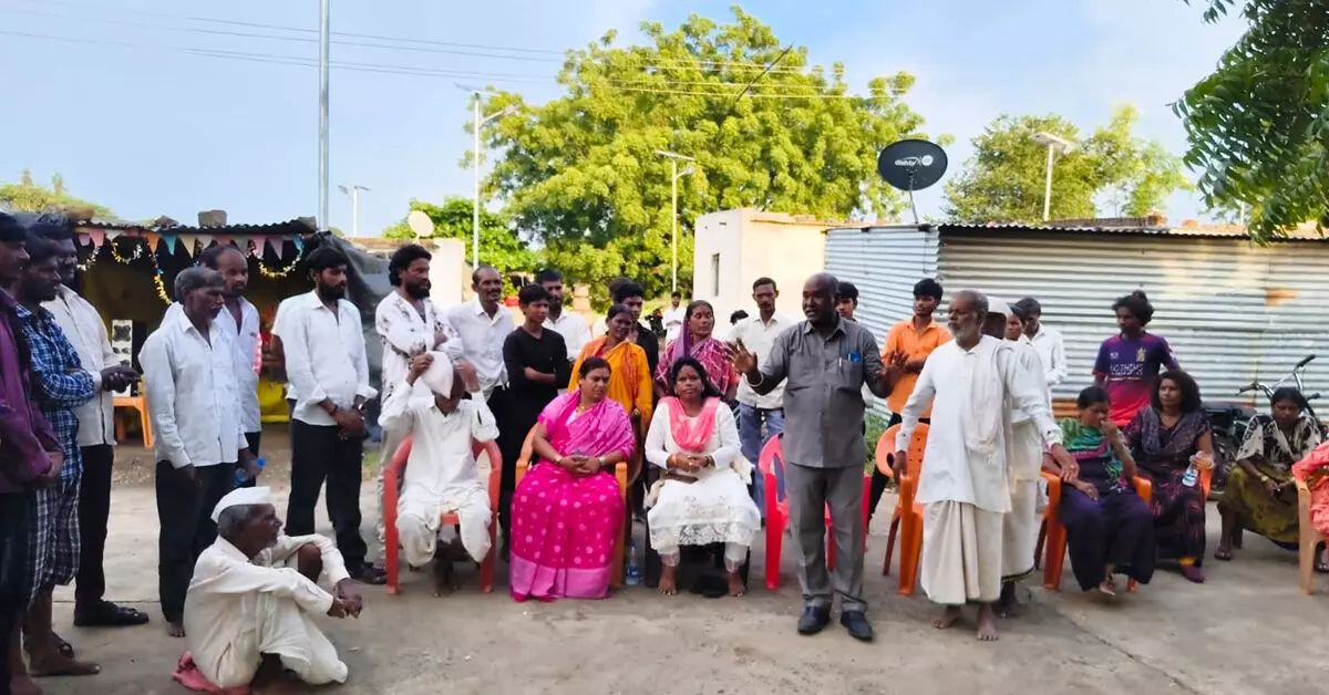Kalaburagi | ಆದಿವಾಸಿ ತಾಂಡಾಗಳಿಗೆ ಲತಾ ಮೋಹನ್ ಭೇಟಿ Kalaburagi | ಆದಿವಾಸಿ ತಾಂಡಾಗಳಿಗೆ ಲತಾ ಮೋಹನ್ ಭೇಟಿ