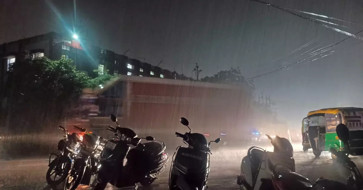 ರಾಯಚೂರು ನಗರ ಸೇರಿದಂತೆ ಜಿಲ್ಲೆಯ ಹಲವೆಡೆ ಮಳೆ : ರೈತರಲ್ಲಿ ಸಂತಸ ರಾಯಚೂರು ನಗರ ಸೇರಿದಂತೆ ಜಿಲ್ಲೆಯ ಹಲವೆಡೆ ಮಳೆ : ರೈತರಲ್ಲಿ ಸಂತಸ