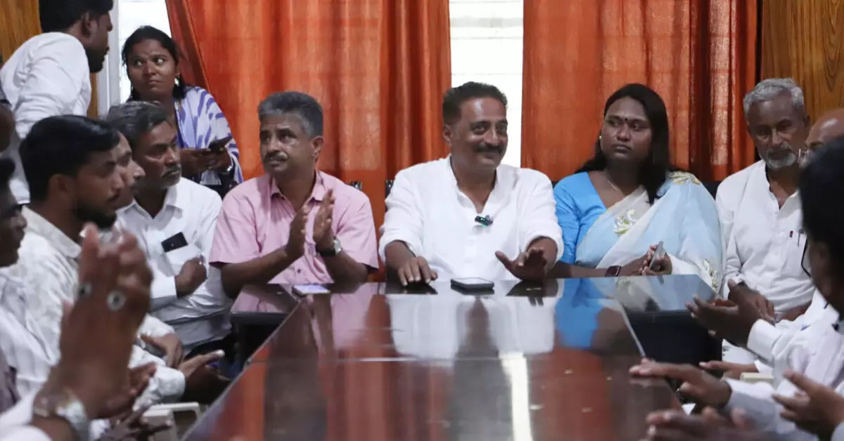 ಎಸ್ಐಆರ್ ಪ್ರಕ್ರಿಯೆಯಲ್ಲಿ ಅರ್ಹ ಮತದಾರರ ಹೆಸರು ಕೈಬಿಡಬಾರದು : ನಟ ಪ್ರಕಾಶ್ ರೈ ಎಸ್ಐಆರ್ ಪ್ರಕ್ರಿಯೆಯಲ್ಲಿ ಅರ್ಹ ಮತದಾರರ ಹೆಸರು ಕೈಬಿಡಬಾರದು : ನಟ ಪ್ರಕಾಶ್ ರೈ